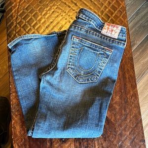 EUC True Religion Kate Capri Jeans. Size 32